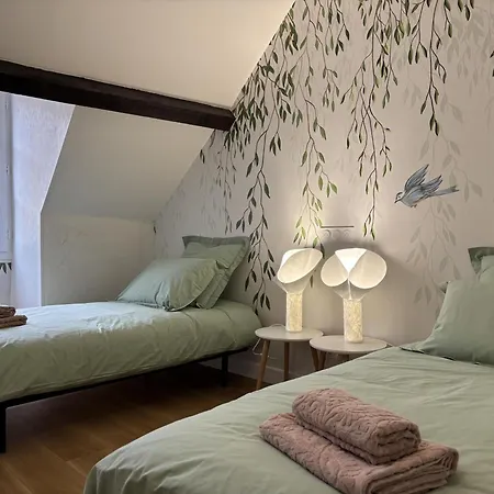 Spacieux A Chantelle, Animaux Admis - Fr-1-489-632 Apartment